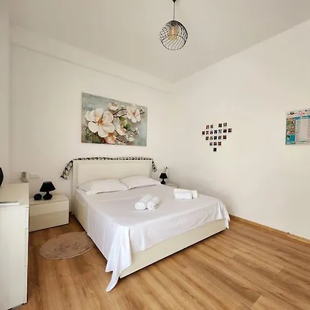 Deluxe For Three 24h Check In Apartment *