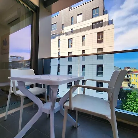 Deluxe For Three 24h Check In Apartamento Tirana