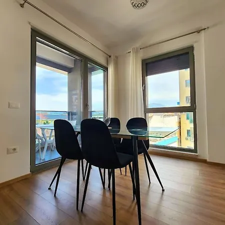 Deluxe For Three 24h Check In