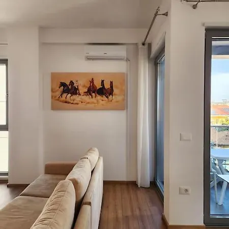 Deluxe For Three 24h Check In *